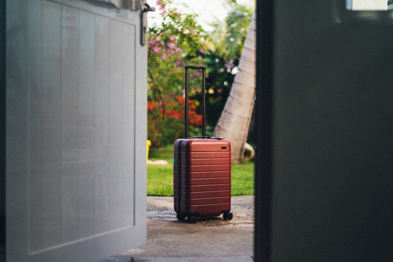 Leaving Luggage At Hotel After Check-Out: Tips & Other Options